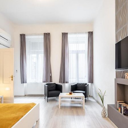 New, High Quality Apartment In The City Center 布达佩斯 外观 照片
